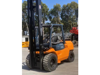 Дизельный погрузчик Toyota 5 ton Forklift Good Price FD50 with Side Shifter: фото 4 Дизельный погрузчик Toyota 5 ton Forklift Good Price FD50 with Side Shifter: фото 4