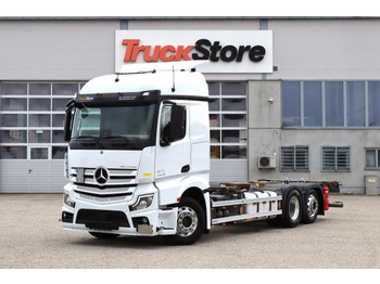 Грузовик-контейнеровоз/ Сменный кузов MERCEDES-BENZ Actros 2546