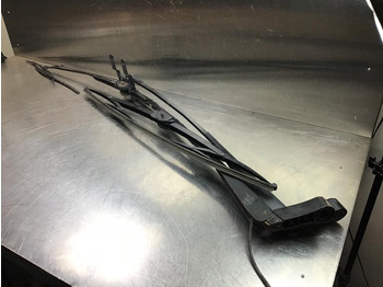 Щетка стеклоочистителя LIEBHERR