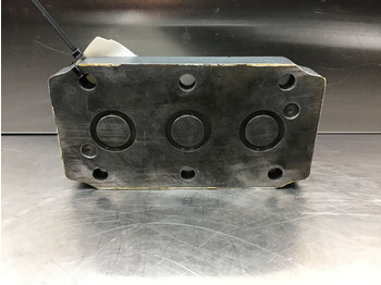 Двигатель и запчасти LIEBHERR