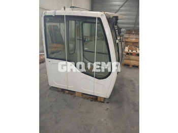 Кабина и интерьер LIEBHERR