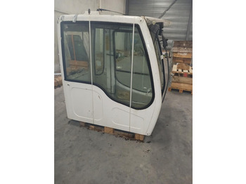 Кабина и интерьер LIEBHERR