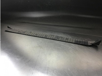 Кабина и интерьер LIEBHERR