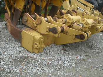 Рыхлитель CATERPILLAR