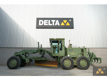 Грейдер CATERPILLAR