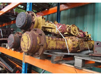 Ось и запчасти LIEBHERR