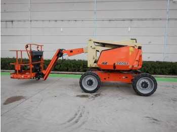 Коленчатый подъемник JLG