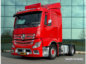 Тягач MERCEDES-BENZ Actros 1842