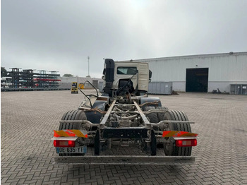 Грузовик-шасси Volvo FMX 450 / ENGINE RUNNING / 8X4 / VEB / ONLY:260642 KM / PTO / LIFT+LENKACHSE / ALCOA / AUTOMATIC / EURO-6 / 2014: фото 4