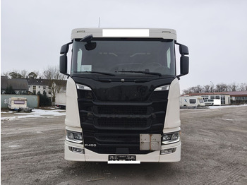 Грузовик-цистерна Scania R450: фото 3