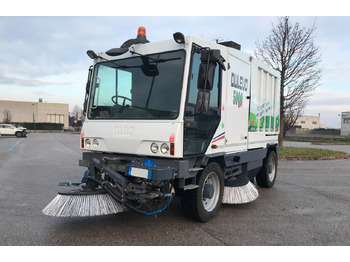 : фото в шапке страницы