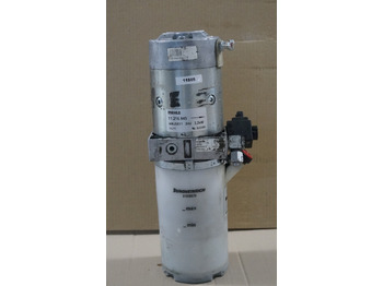 : фото в шапке страницы