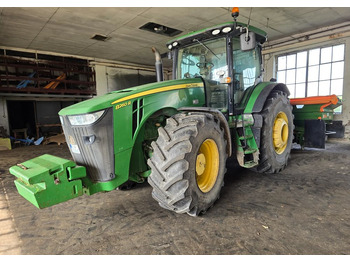 Трактор JOHN DEERE 8R Series