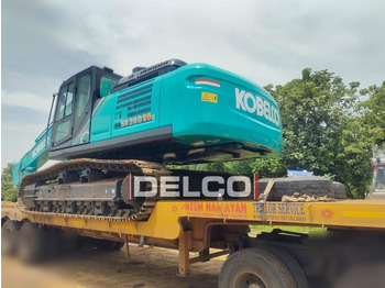 Гусеничный экскаватор KOBELCO