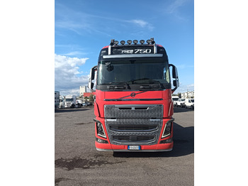 Грузовик бортовой/ Платформа VOLVO FH16 750: фото 3