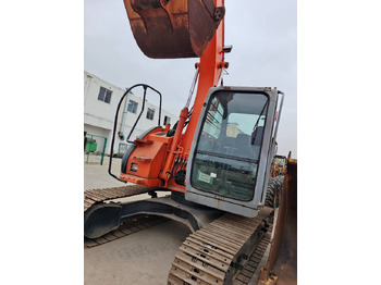 Гусеничный экскаватор HITACHI ZX135
