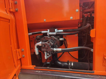 Гусеничный экскаватор Doosan DX 140: фото 4