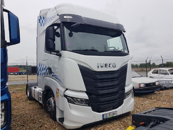 Тягач IVECO