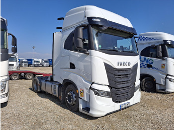 Тягач IVECO