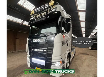 Тягач SCANIA S