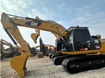 Гусеничный экскаватор CATERPILLAR 320D