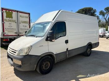 Цельнометаллический фургон IVECO daily 35s12: фото 1