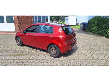 Легковой автомобиль FIAT