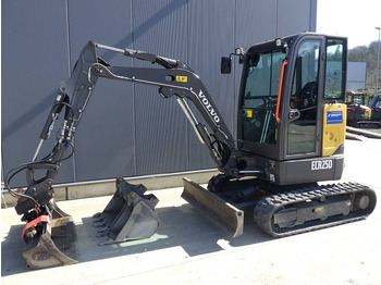 Мини-экскаватор VOLVO ECR25D