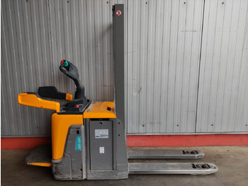 Штабелер Jungheinrich ERD220: фото 2 Штабелер Jungheinrich ERD220: фото 2