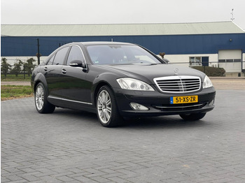Внедорожник MERCEDES-BENZ