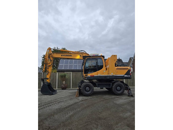 : фото в шапке страницы