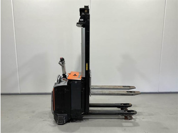 Штабелер ROCLA