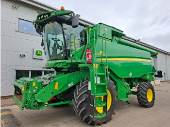 Зерноуборочный комбайн JOHN DEERE T670