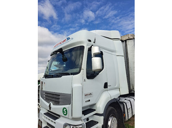 : фото в шапке страницы