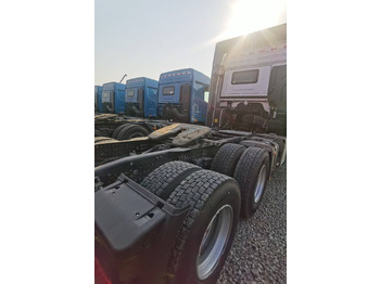 Тягач FAW J7: фото 5 Тягач FAW J7: фото 5