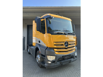 Тягач MERCEDES-BENZ Actros 1845
