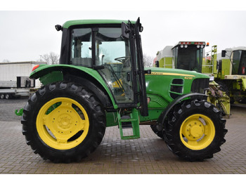 Трактор JOHN DEERE 6230