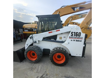 Мини-погрузчик с бортовым поворотом BOBCAT S160