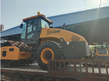 Дорожный каток XCMG XS203J