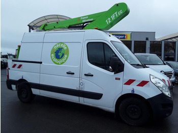 Грузовик с подъемником