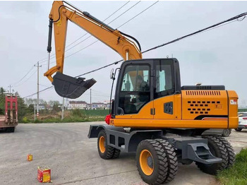 Колёсный экскаватор CUMMINS