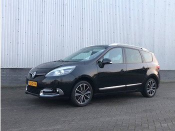 Легковой автомобиль RENAULT