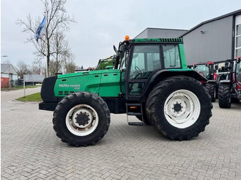 Трактор VALTRA 8000