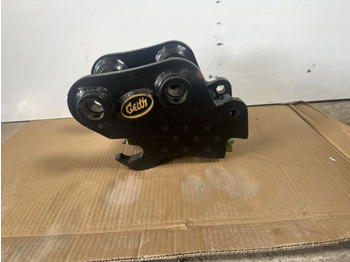 Сцепное устройство Attache rapide pour minipelle de 0.8 à 2T5: фото 2 Сцепное устройство Attache rapide pour minipelle de 0.8 à 2T5: фото 2