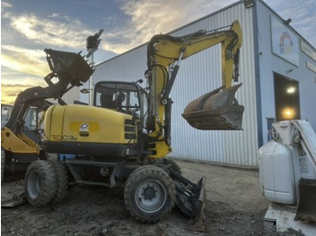 : фото в шапке страницы