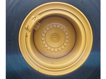 : фото в шапке страницы