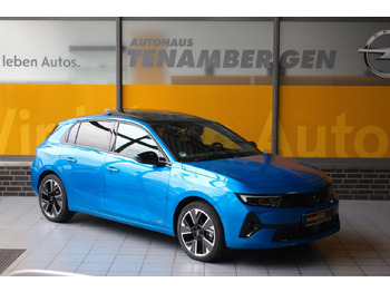 Седан OPEL