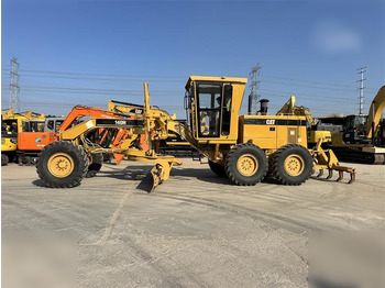 Грейдер CATERPILLAR 140H