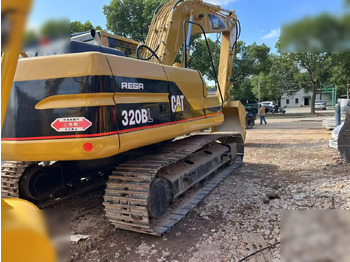 Гусеничный экскаватор CATERPILLAR 320BL: фото 3 Гусеничный экскаватор CATERPILLAR 320BL: фото 3