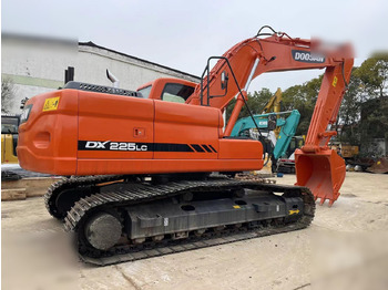 Гусеничный экскаватор DOOSAN DX225LC